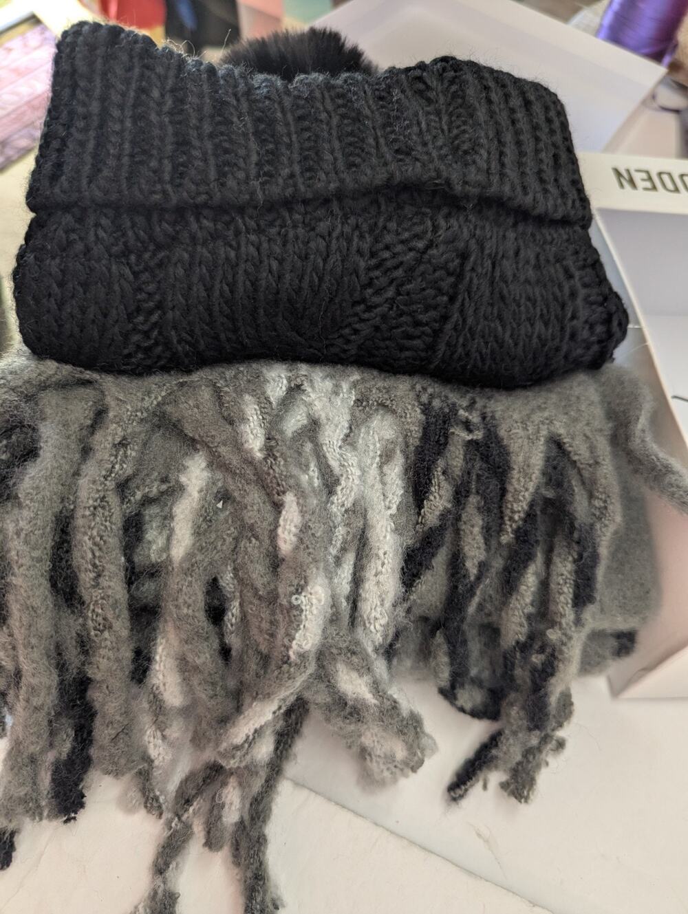 Steve Madden Hat Scarf Set Black Pom Beanie Gray Plaid Fringe One Size